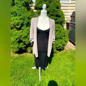 EUC ARITZIA babaton blazer size 2 EUC amazing condition